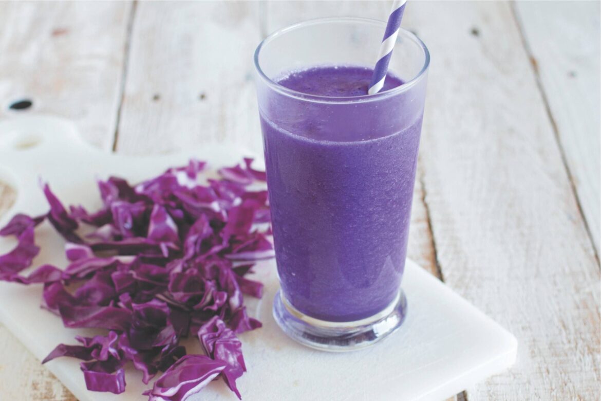 Red Cabbage Pineapple Smoothie