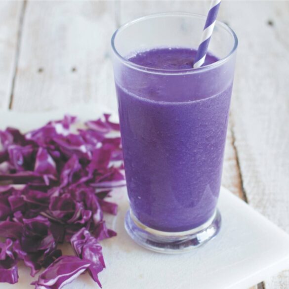 Red Cabbage Pineapple Smoothie